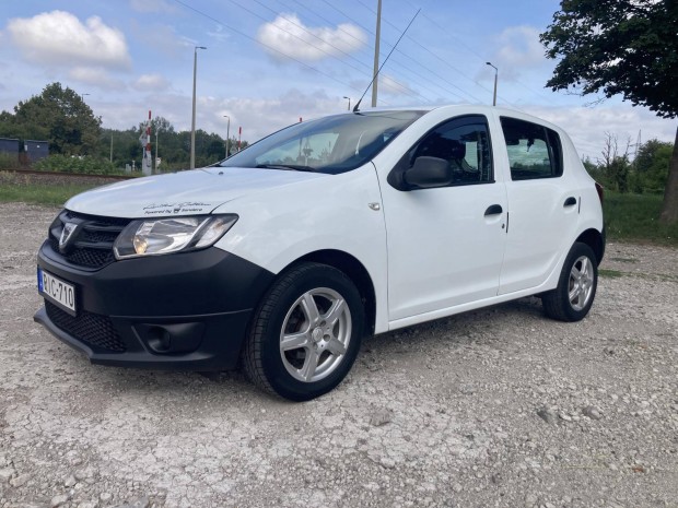 Dacia Sandero 1.2 Access 100.000km!
