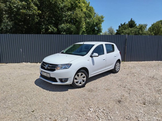 Dacia Sandero 1.2 Arctic Végig Magyarországi. 1...
