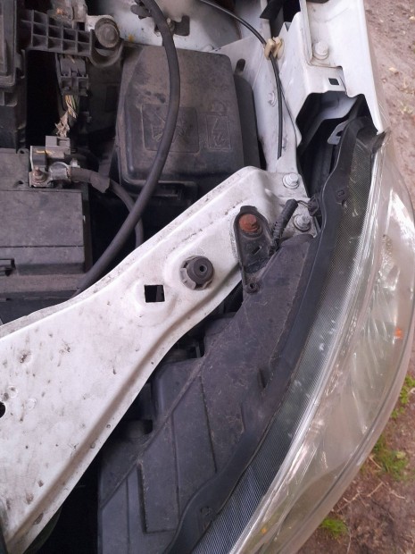 Dacia dokkee fényszoró