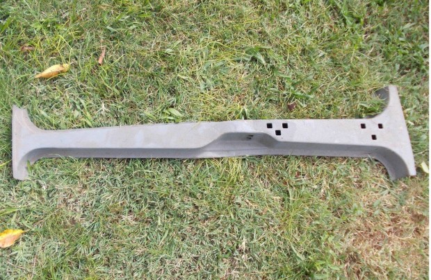 Dacia gy�ri karossz�ria elem