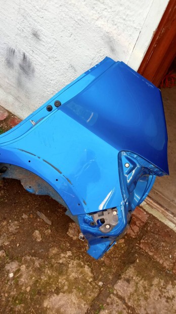 Dacia sandero bal hátsó negyed