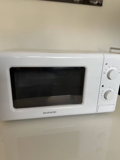 Daewo mikro 700 W