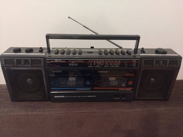 Daewoo ARW-210 duplakazett�s r�di�-magn�
