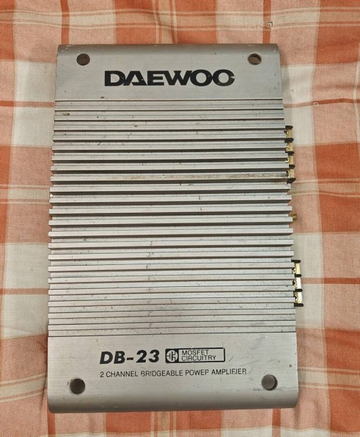 Daewoo DB-23 autós erősítő eladó