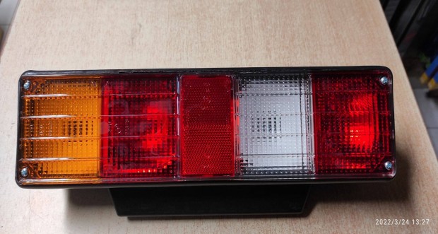Daewoo FSO hátsólámpa bal rendszávilágítással 390x100x80mm