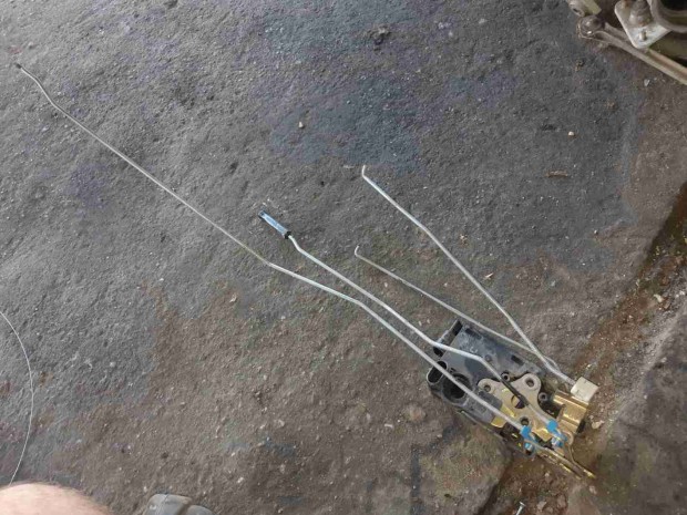 Daewoo Kalos Bal Els� Ajt� Z�rszerkezet + K�zpontiz�r Motor