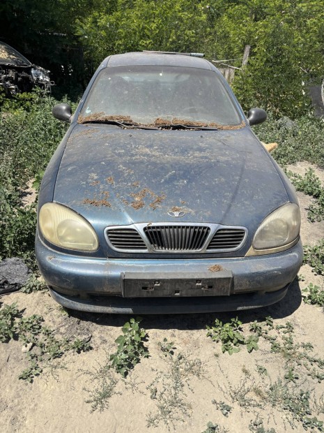 Daewoo Lanos Bontódik alkatrészek eladóak