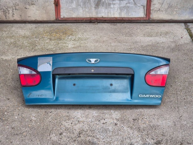 Daewoo Lanos Sedan Csomagtér ajtó lámpákkal