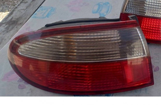 Daewoo Lanos '97 utáni 5 ajtós bal hátsó lámpa