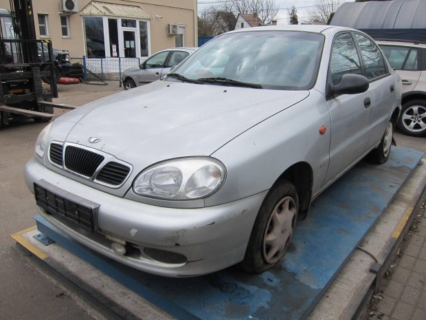 Daewoo Lanos haszn�lt bontott alkatr�szek