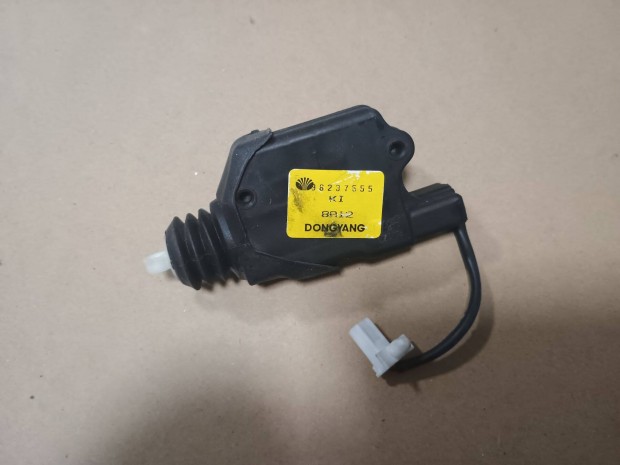 Daewoo Lanos k�zpontiz�r motor csomagt�r 96237555