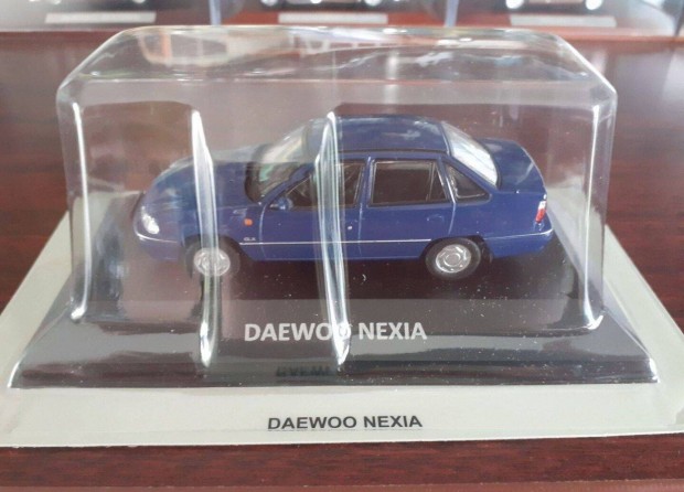 Daewoo Nexia FSO kisauto modell 1/43 Elad