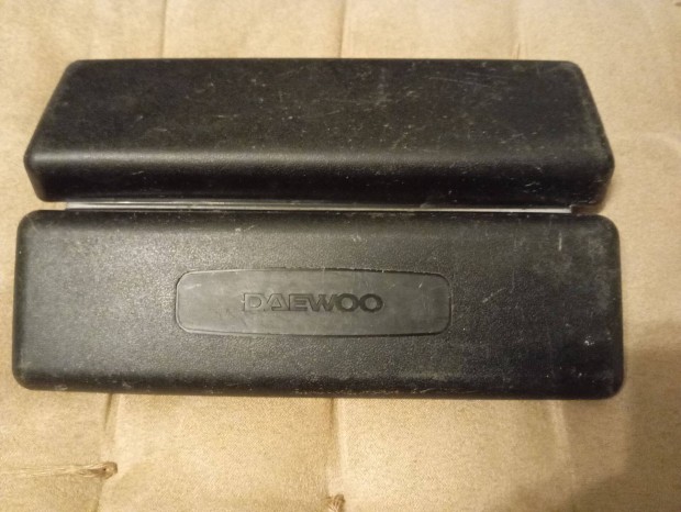 Daewoo autórádió előlap tartó eladó