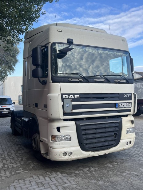 Daf xf 105.410 Manual nyergesvontat kamion Csere-beszmits 