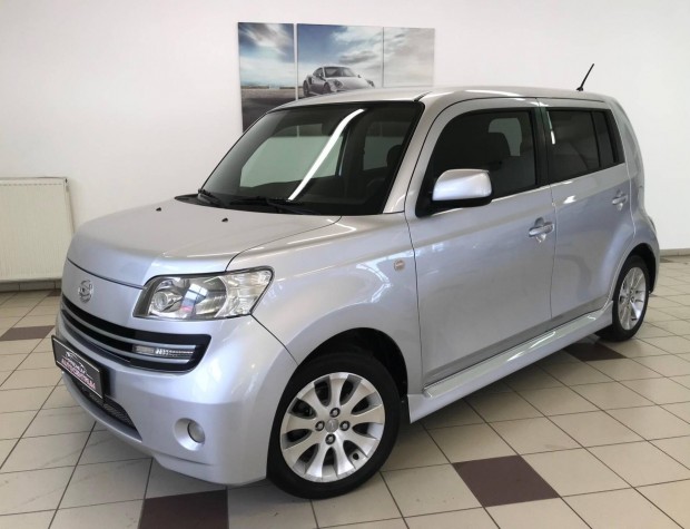 Daihatsu Materia 1.5 (Automata) Gynyr llapo...