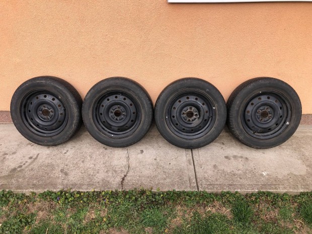 Daihatsu Sirion lemezfelni ac�l felni 4x100