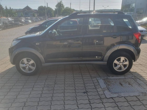 Daihatsu Terios 1.5 4WD Top 4x4 98000KM klima 1...
