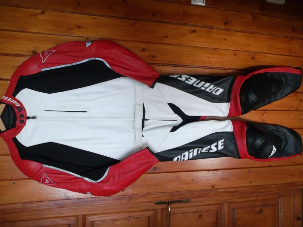 Dainese M5 2részes motoros bőrruha, kb. 52 (104)-es méret, szép