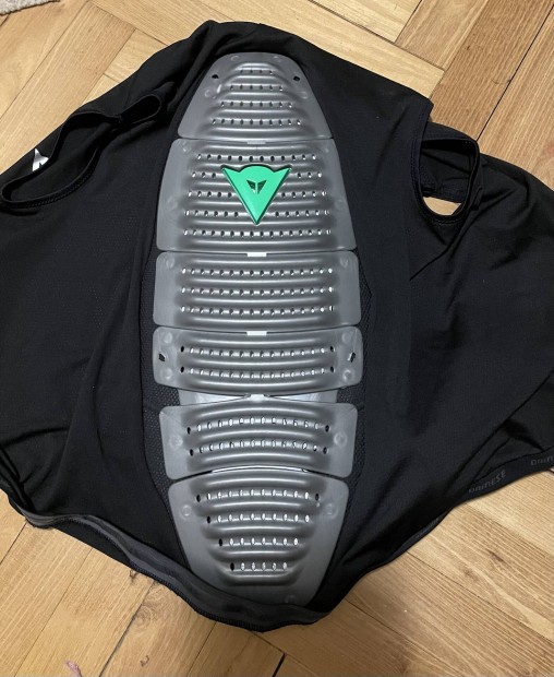 Dainese gerincvédő
