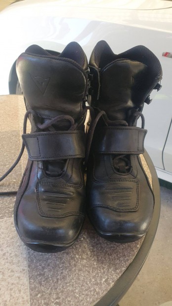 Dainese motoros cipő 41