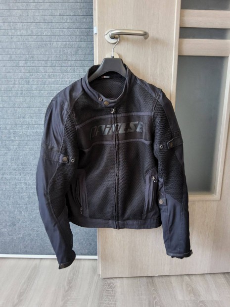 Dainese ny�ri motoros kab�t (S)