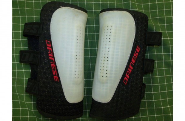 Dainese sípcsontvédő L méret cross enduro MX krossz