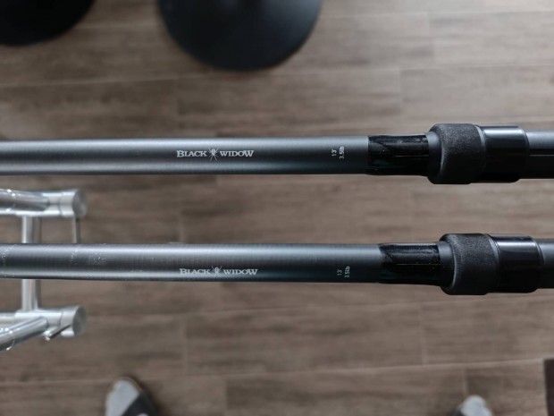Daiwa Black Window 3 lb horgszbot 