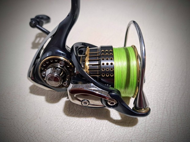 Daiwa Exist 2505 F pergetors