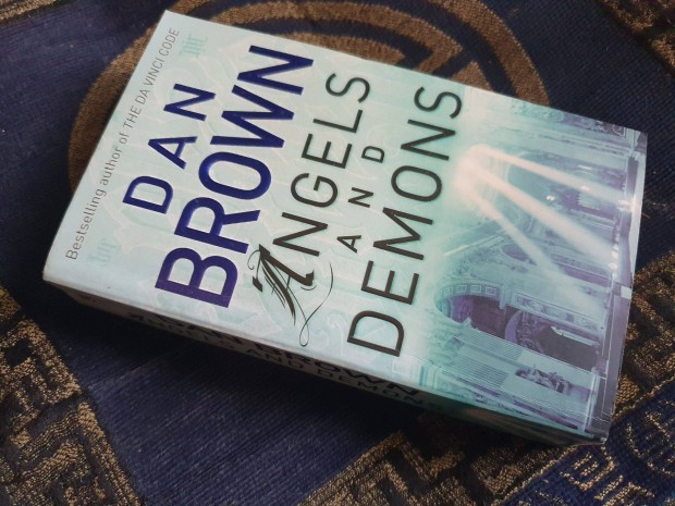 Dan Brown: Angels and Demons