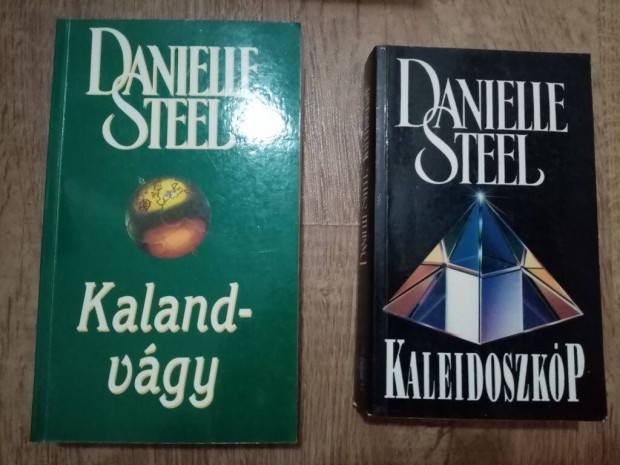 Danielle Steel 8 db knyve egytt