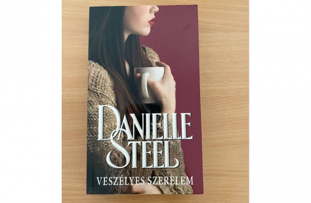 Danielle Steel: Veszlyes szerelem cm knyv