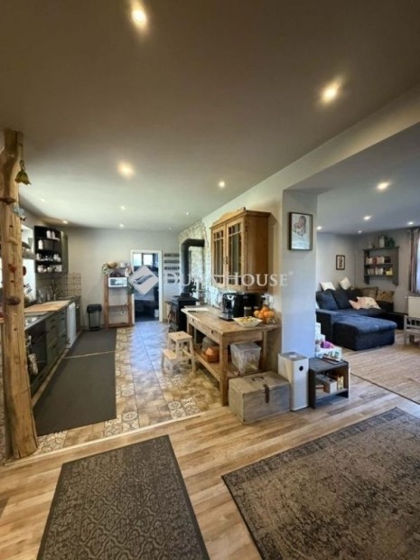 D�nszentmikl�si elad� 77 nm-es h�z