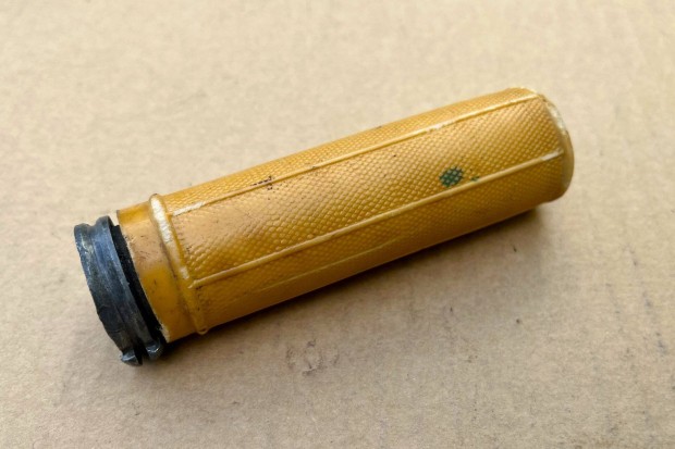 Danuvia 125 gázcső
