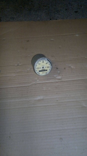 Danuvia 125 hi�nyos km ora