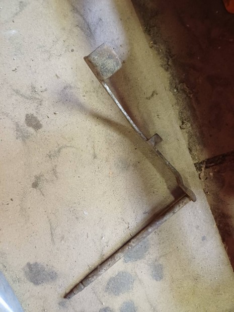 Danuvia f�kped�l.