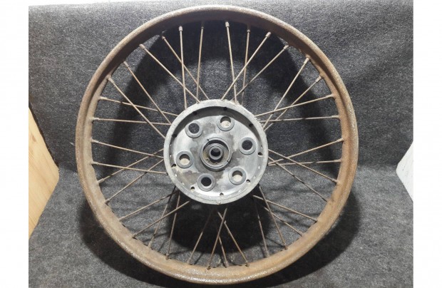 Danuvia gy�ri ker�k ( 5 bord�s )