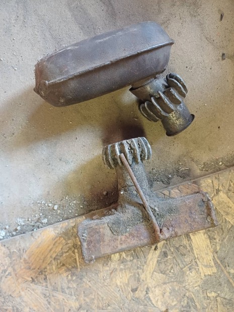 Danuvia kipufog� kap�l�g�pre.