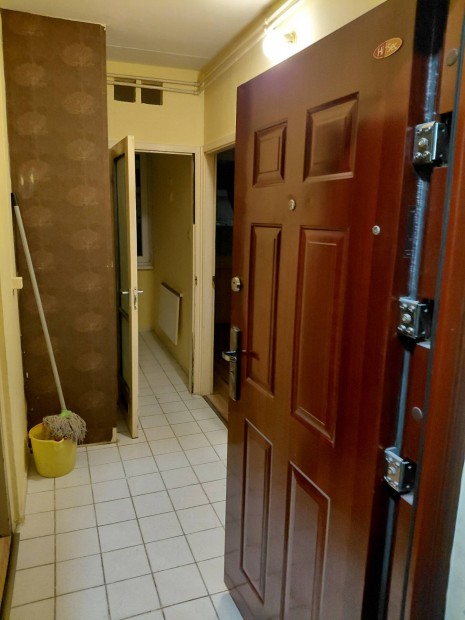 Darabos utc�n 1,5 szob�s lak�s kiad�