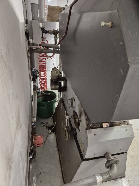 Daraszenes, 130 W, Carborobot kazn