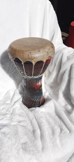 Darbuka, agyag kzmves, br CA. 20 cm tmr