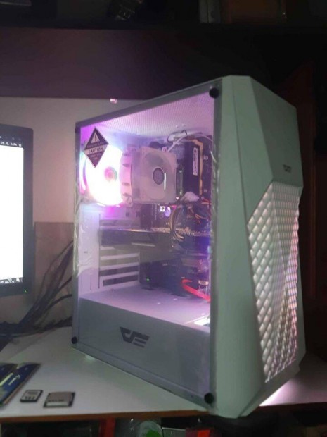 Darkflash RGB ,,jccogats" PC /i5 4670K/16Gb/SSD+HDD/4Gb VGA