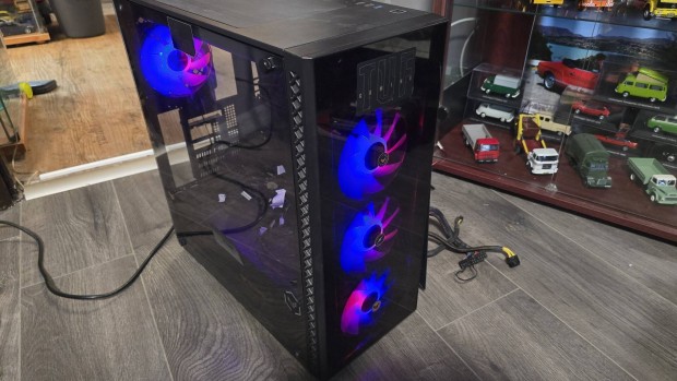 Darkflash twister DX 240 + Deepcool Matrexx 50