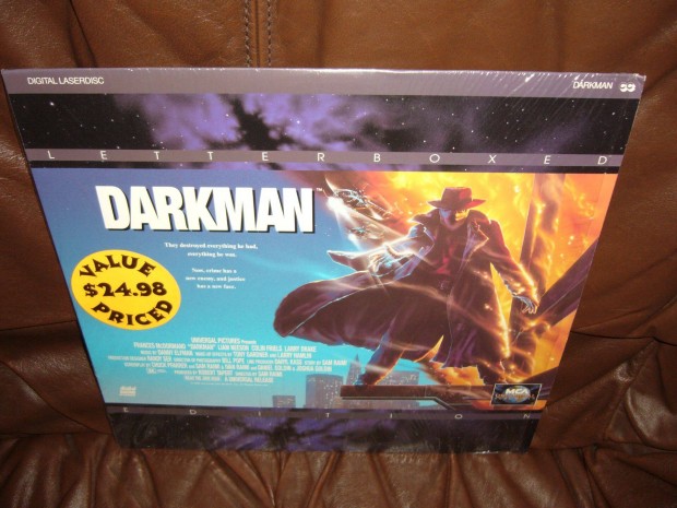 Darkman . Laserdisc kplemez . Cserlhet !