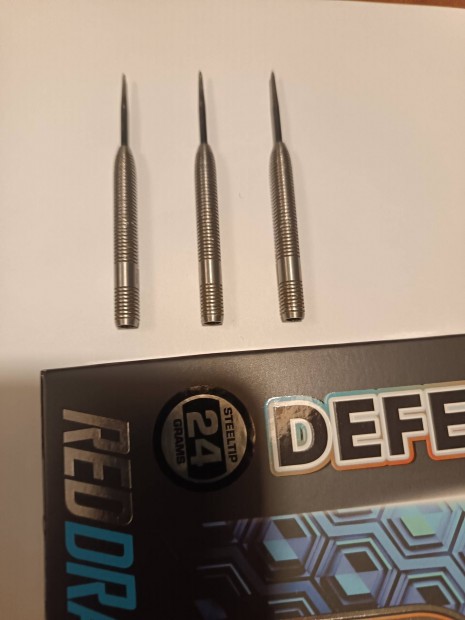 Dart szett Red Dragon steel Defender 2, 85% wolfram, 24g