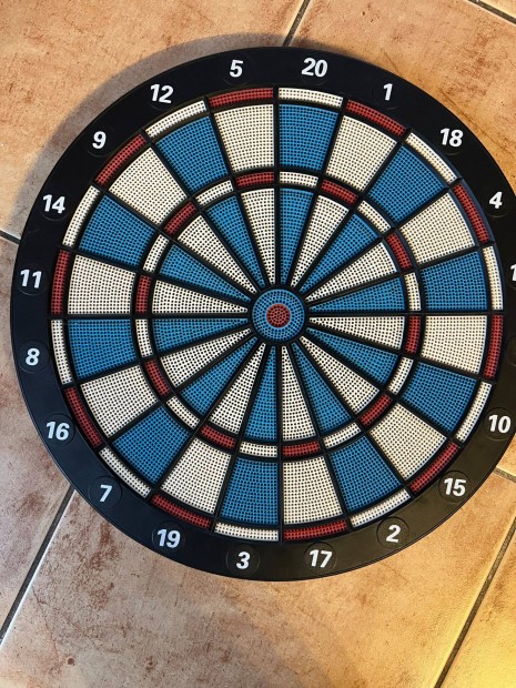 Darts tbla Decathlonos Canareval Debrecenben elad