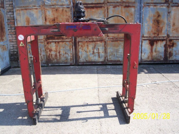 Daru raklapfog� elad�!