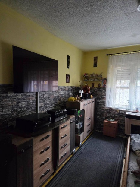 Daruszentmikl�s, csal�di h�z elad�