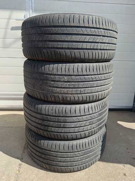 Dayton 225/45R17