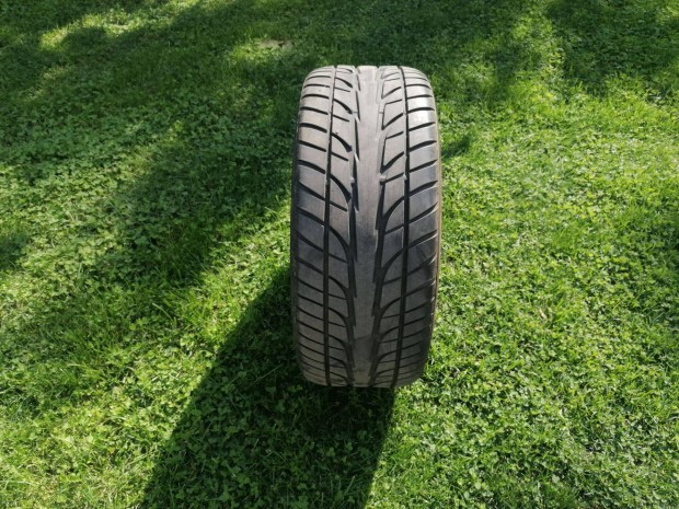 Dayton D320 (225/45R17)