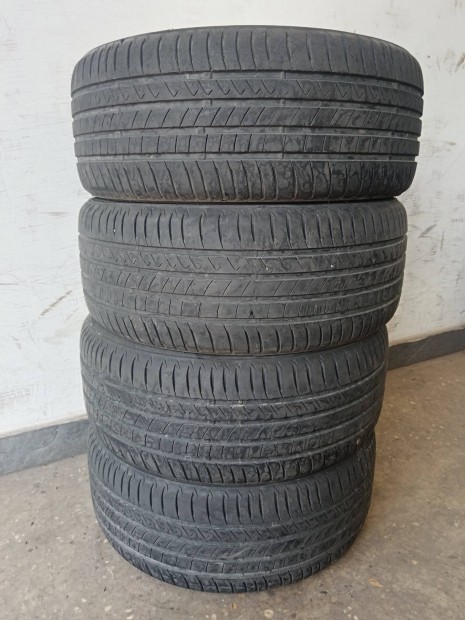 Dayton Touring 225/45R17
